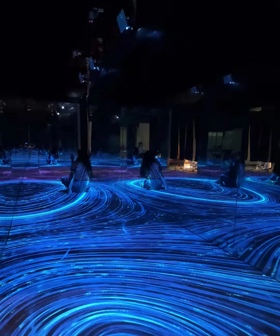Light & Shadow Interactive Space — 3