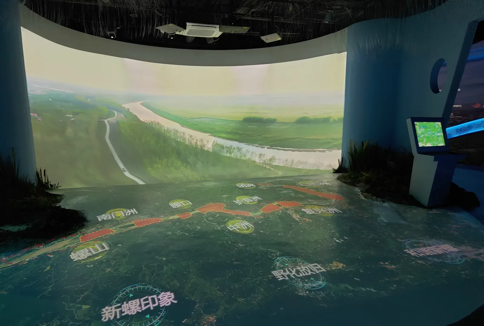 Interactive Installations for Museums: Designing Visitor Experiences That Stick